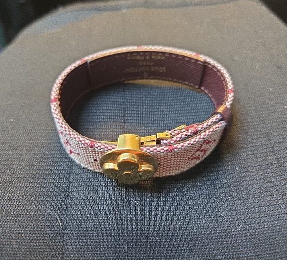 Authentic LOUIS VUITTON Monogram Mini Canvas Good Luck Bracelet - Picture 3 of 15